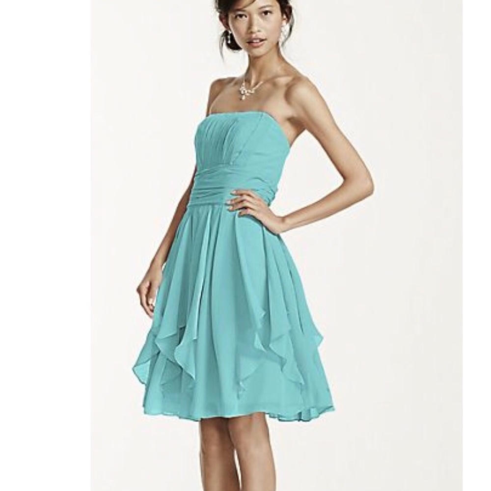 DAVID’S BRIDAL size 6 strapless chiffon bridesmaid